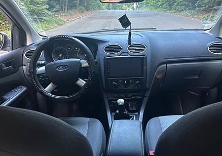 Ford Focus 1,8 Style+ Style+