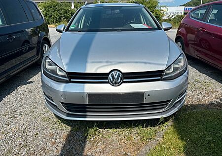 VW Golf Volkswagen VII Variant ,Bi-Xenon,Navi,Kamera,Klimatr.