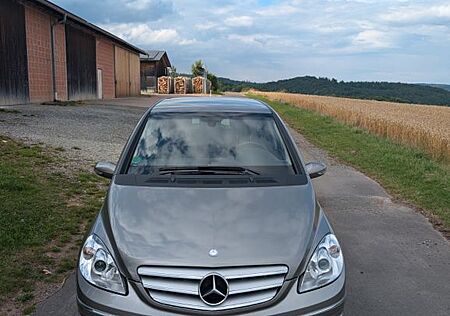 Mercedes-Benz B 200 - *SPORT* -54.000 KM