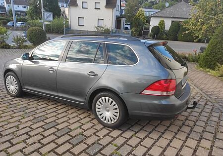 VW Golf Volkswagen 1.9 TDI DPF Variant
