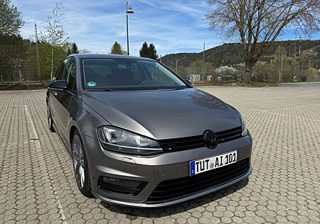 VW Golf Volkswagen 2.0 TDI R-Line