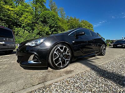 Opel Astra J GTC OPC