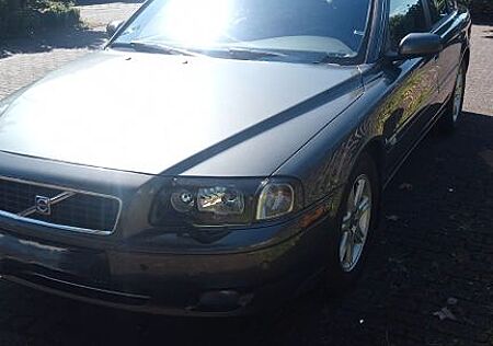 Volvo S80 2.5T Momentum