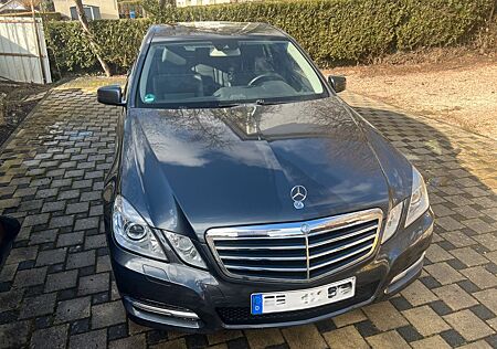 Mercedes-Benz E 220 CDI BlueEFFICIENCY AVANTGARDE AVANTGARDE