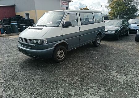 VW T4 Caravelle Volkswagen 2,5-l-Diesel TDI 65kW lang
