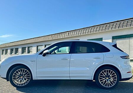 Porsche Cayenne E-Hybrid - 1.Hd-LUFT-Pano-AHK-Head-Up