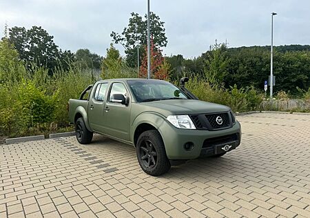 Nissan Navara Pickup Double Cab 4X4/TÜV