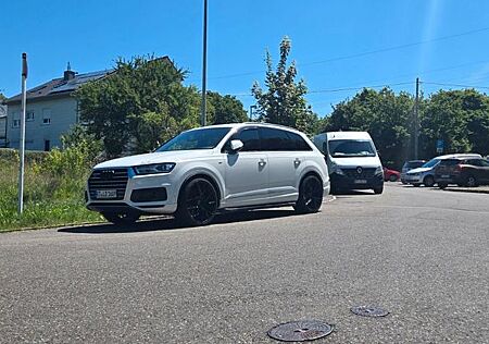 Audi Q7 3.0 TDI quattro tiptronic - S-Line 7 sitze