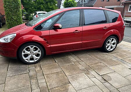 Ford S-Max 2,0 TDCi 103kW DPF Titanium Titanium