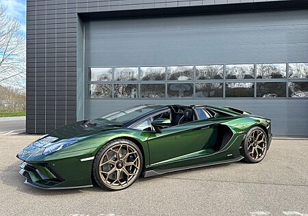 Lamborghini Aventador Ultimae Roadster 1 of 250 Full-Carbon