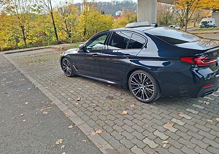 BMW M550i xDrive A -