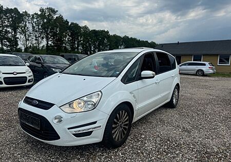 Ford S-Max Titanium