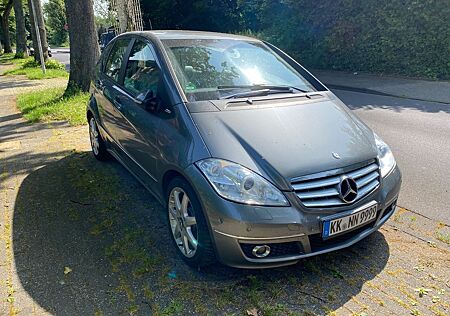 Mercedes-Benz A 200 CDI AVANTGARDE Navi Leder Xenon u.v.m