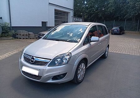Opel Zafira B Design Edition 1.8 Aus 2.Hand 7 Sitzer