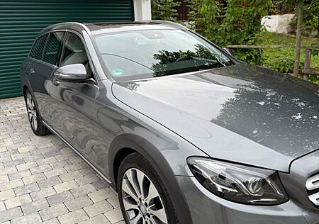 Mercedes-Benz E 220 220 d 4MATIC T All-Terrain Autom.