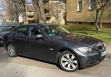 BMW 318i -