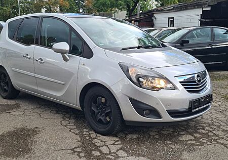 Opel Meriva 1.4 INNOVATION*140 PS*PDC*AHK*