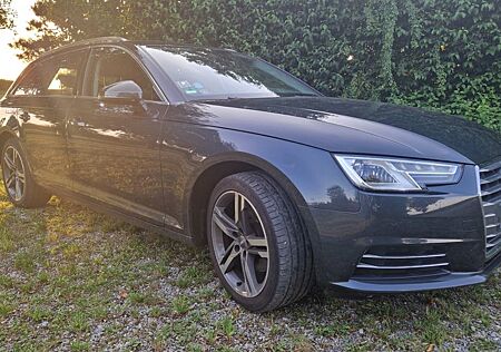 Audi A4 Avant 1.4 TFSI sport AHK/Navi/18´´/PDC+/SitzH