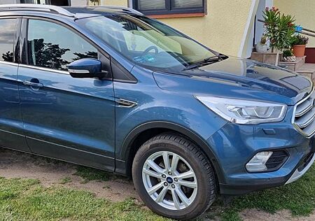 Ford Kuga 1,5 EcoBoost Titanium Titanium