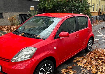 Daihatsu Sirion 1.3 -