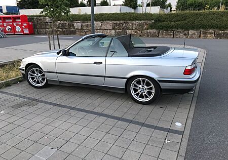 BMW 328i Cabrio Exclusiv