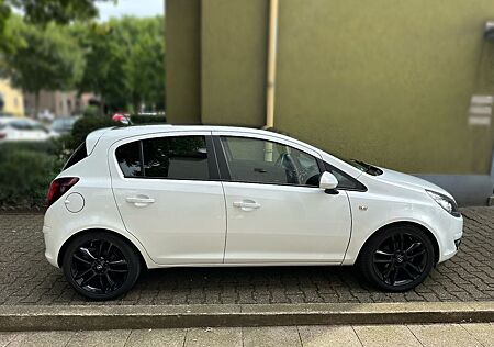 Opel Corsa D 1.4 in weiß