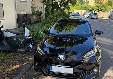 Toyota Yaris 1.5-l-VVT-i Hybrid 116 CVT Team Deutsc...