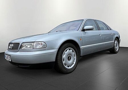 Audi A8 2.8 quattro 142 kW Schalter orig.151.000 km
