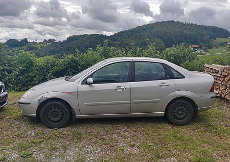 Ford Focus 1,8 Ghia X Ghia X