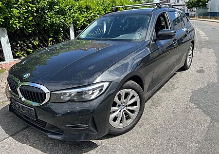 BMW 320d Touring Advantage Automatik Mild-Hybrid