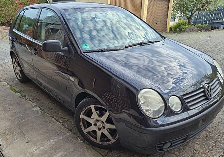 VW Polo Volkswagen 1.4 9N / 8-fach b. / 5-trg. / TÜV 02.2027