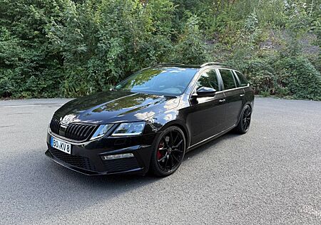Skoda Octavia 2.0 TDI SCR DSG RS Combi RS