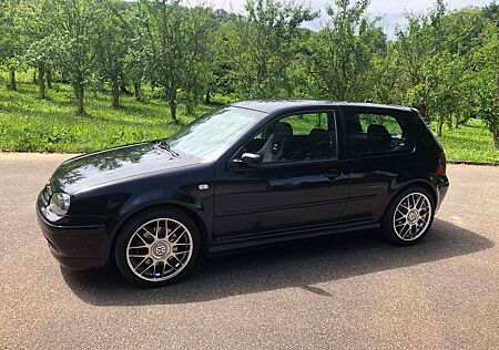 VW Golf Volkswagen IV 1.8T 132 kW GTI
