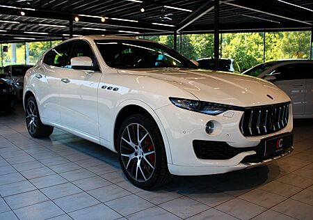Maserati Levante S Q4 GranLusso ACC/B&W/ Rosso/Grigio