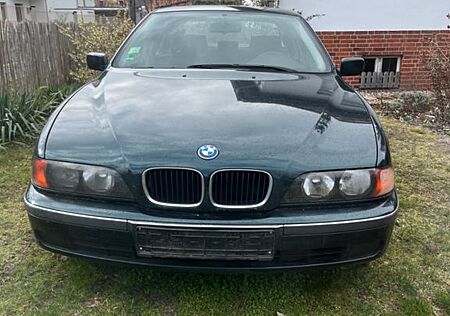 BMW 520i