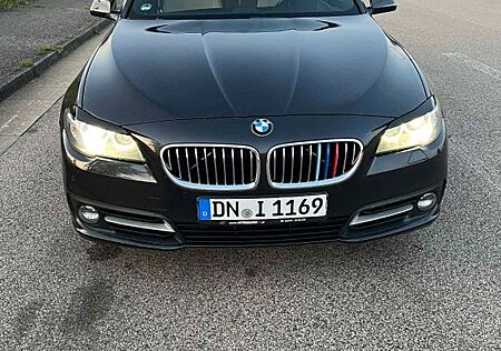 BMW 520d xDrive Touring A Luxury Line Luxury Line