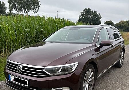 VW Passat Variant Volkswagen Passat B8 Variant 2.0 TDI Highline *Pano* Leder*