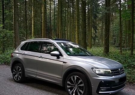 VW Tiguan Volkswagen 2.0 TDI 4motion R-Line Vollausstattung