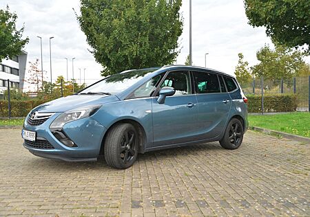 Opel Zafira Tourer CDTI INNOVATION 165PS 8x bereift