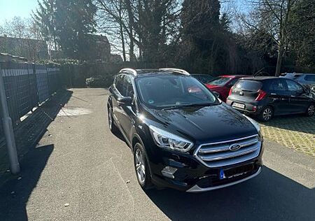 Ford Kuga 1,5 EcoBoost 4x2 110kW Titanium*Scheckheft*