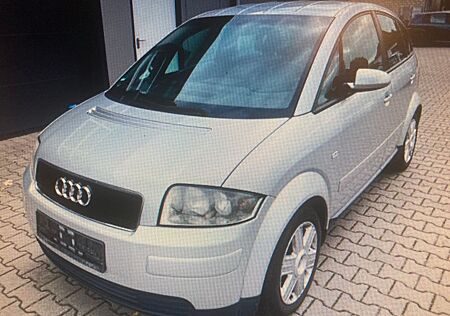 Audi A2 1.4 Style Paket SHZ