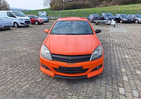Opel Astra GTC 1.6 Twinport 77kW GTC