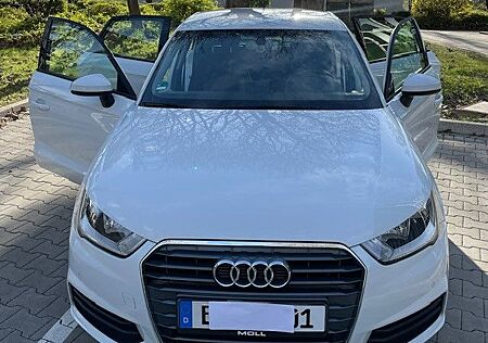 Audi A1 1.0 TFSI ultra Sportback - weiß