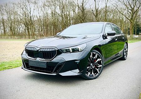 BMW 520 i Limo.M Sport/Panorama+Head-Up+360 Kamera