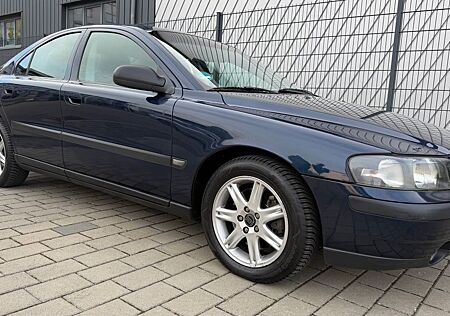 Volvo S60 2.4 AUTOMATIK,TÜV,WENIG-KM,1-HAND,LEDER,PDC