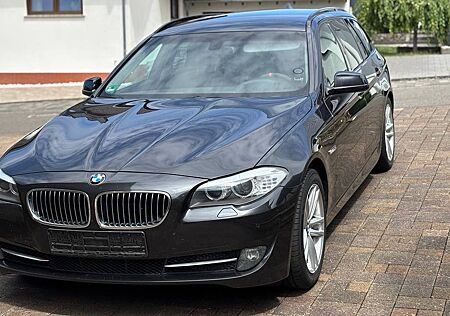 BMW 520d Touring - **CarPlay** TÜV Neu