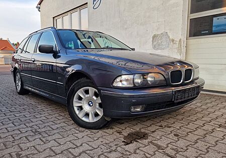 BMW 520i Touring -