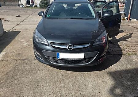 Opel Astra Sports T. 2.0 CDTI