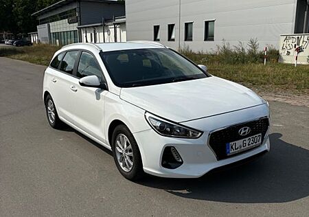 Hyundai i30 1.0 T-GDI Family Family