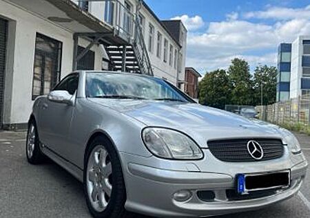 Mercedes-Benz SLK 320 -